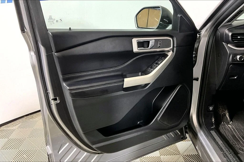 Used 2021 Silver Metallic Ford XLT image 18