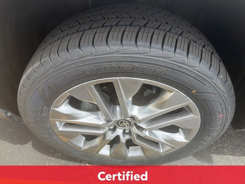 Certified Used 2022 Silver Toyota XLE Premium image 10
