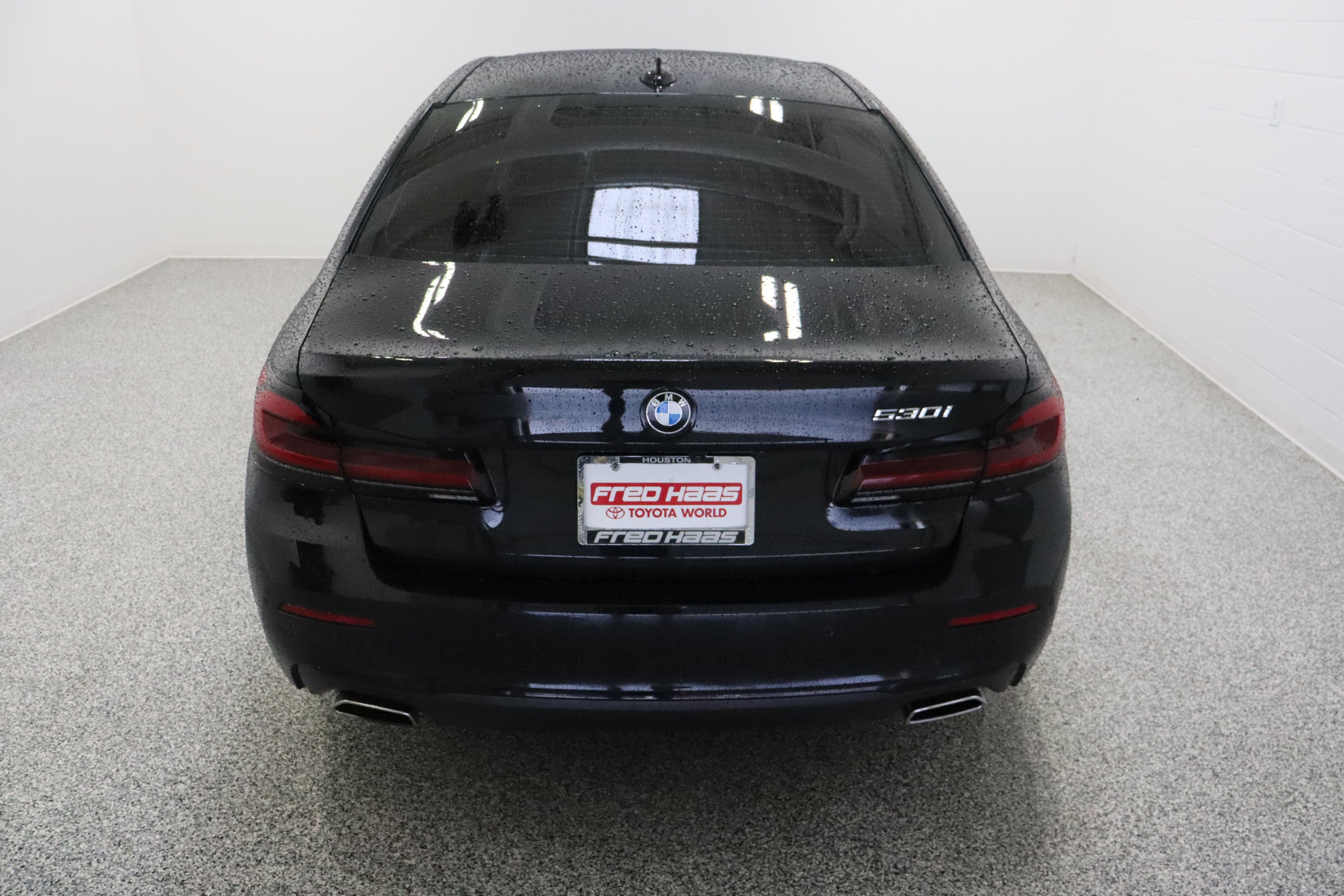 Used 2022 Black Sapphire Metallic BMW 530i xDrive 2.0T image 8
