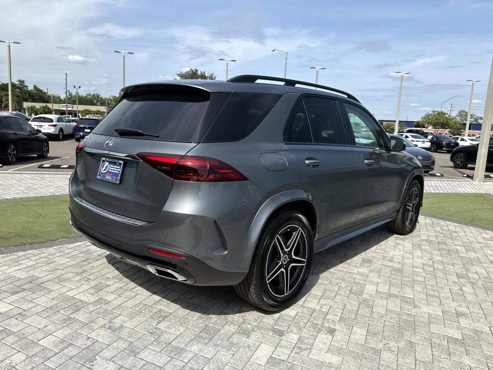 New 2026 Gray Metallic Mercedes-Benz 350 SUV image 5