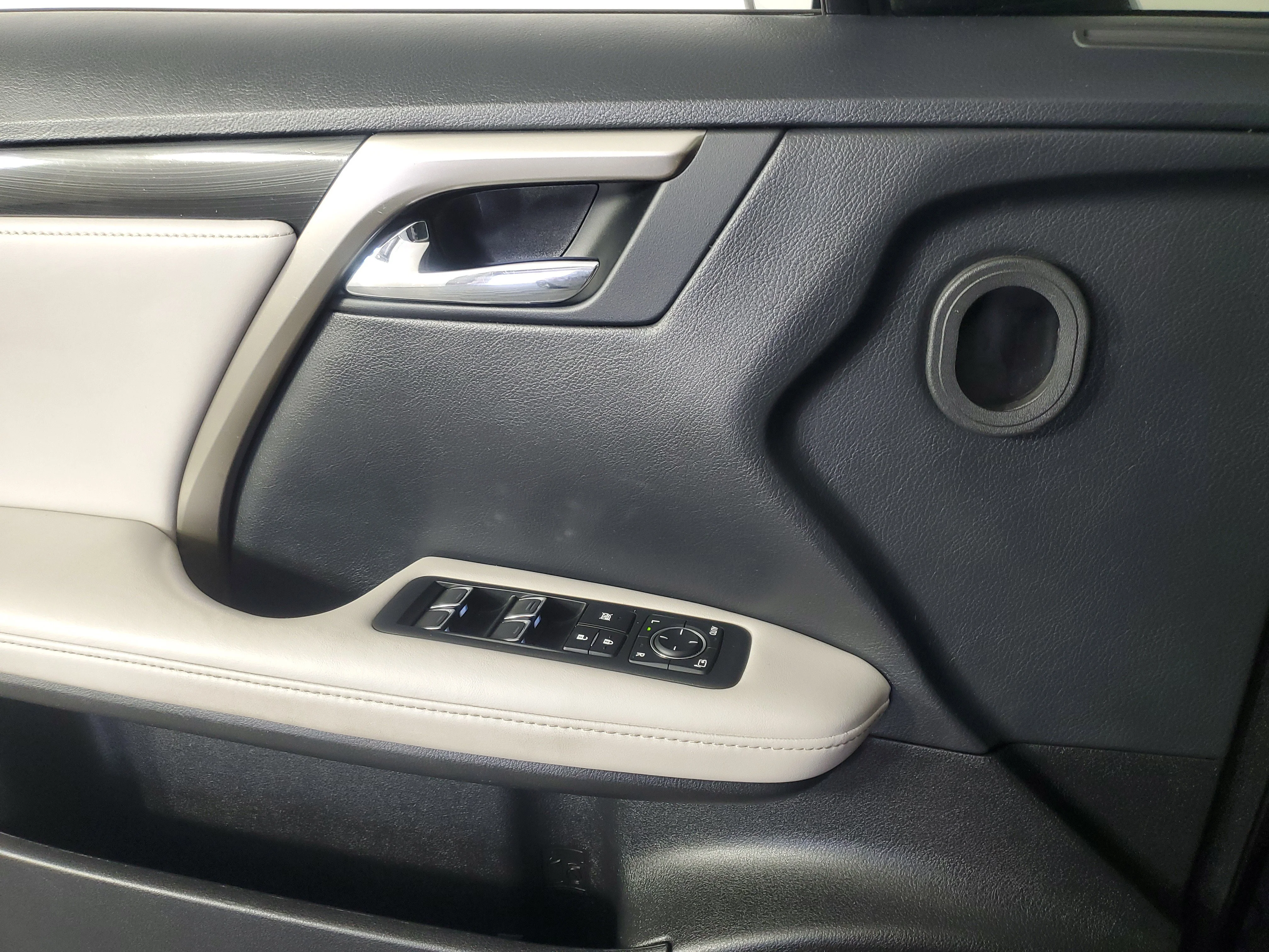 Used 2020 Caviar Lexus RX 350 image 29