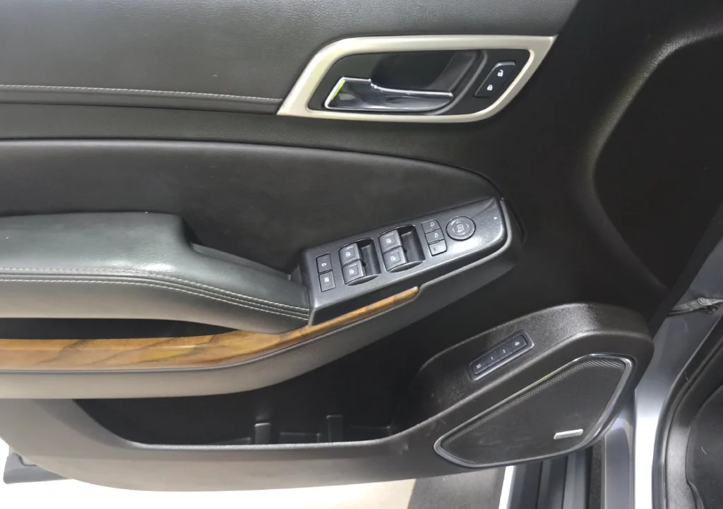 Used 2019 Gray GMC Denali image 11