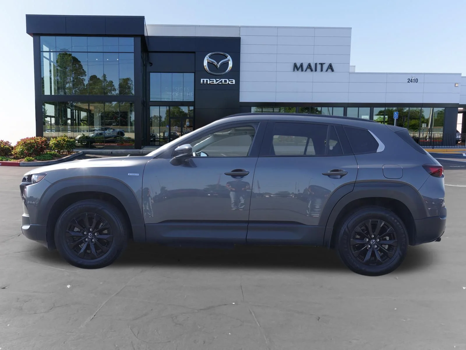 Certified Used 2025 Machine Gray Metallic Mazda Premium image 8