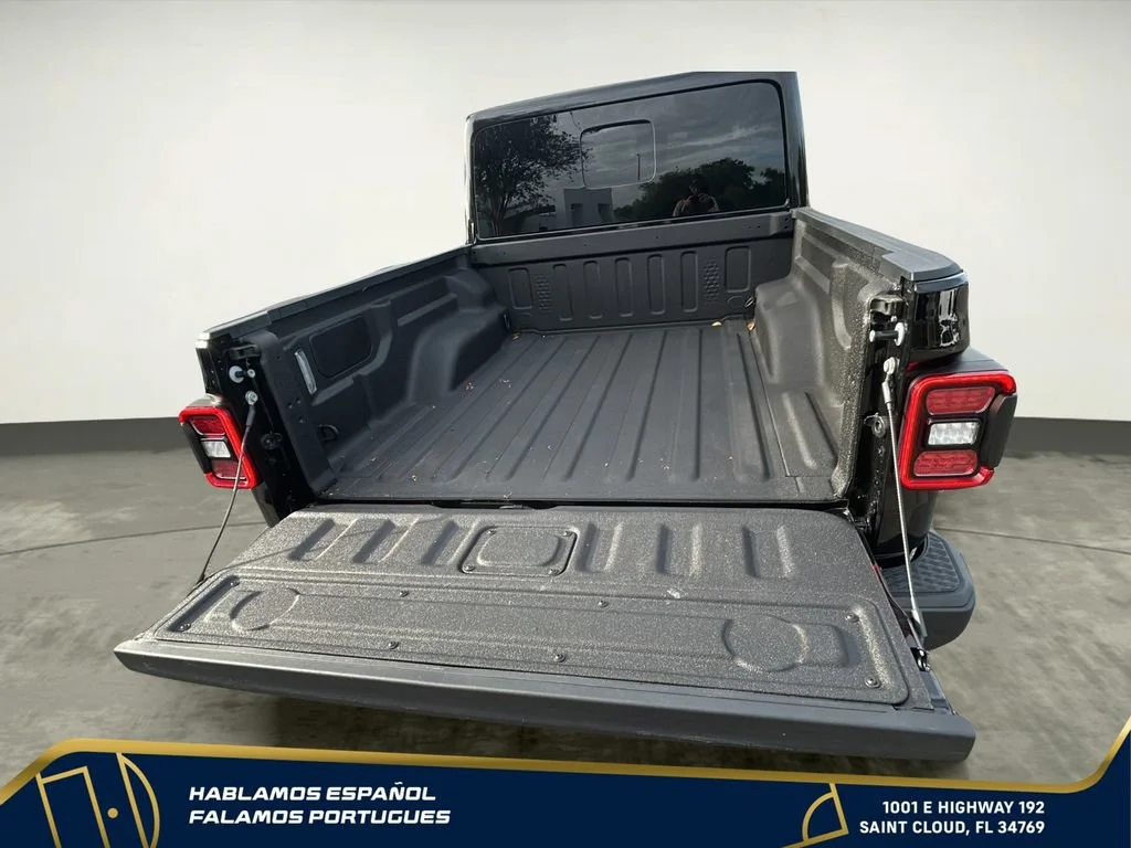 Used 2025 Black Jeep Mojave 4x4 image 37