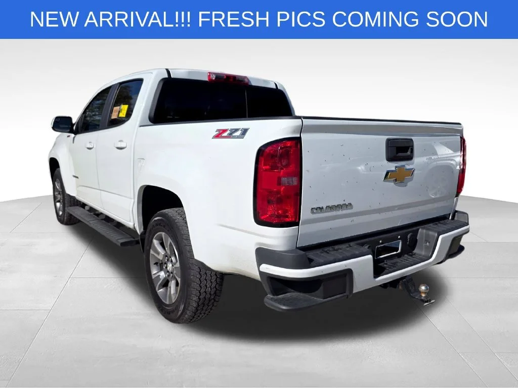 Used 2018 SUMMIT WHITE Chevrolet 4WD Z71 image 5