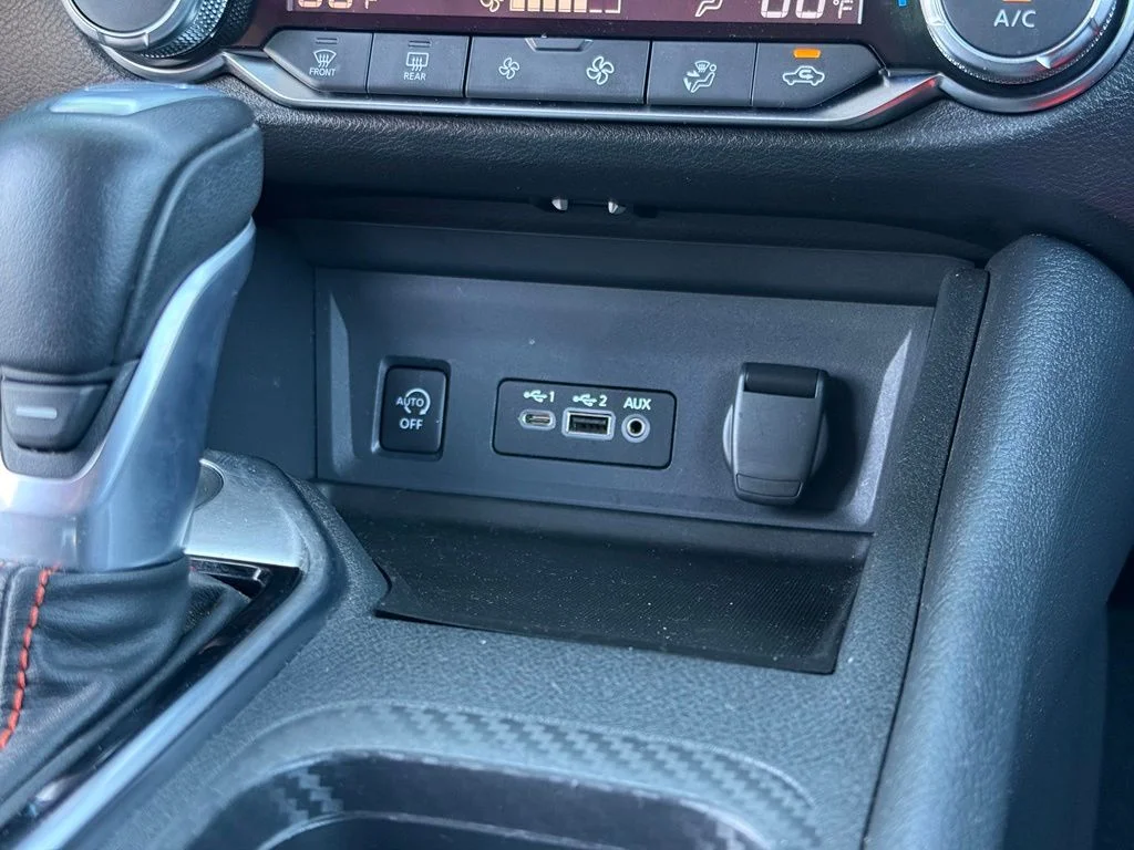 Used 2025 Gray Nissan SR image 25