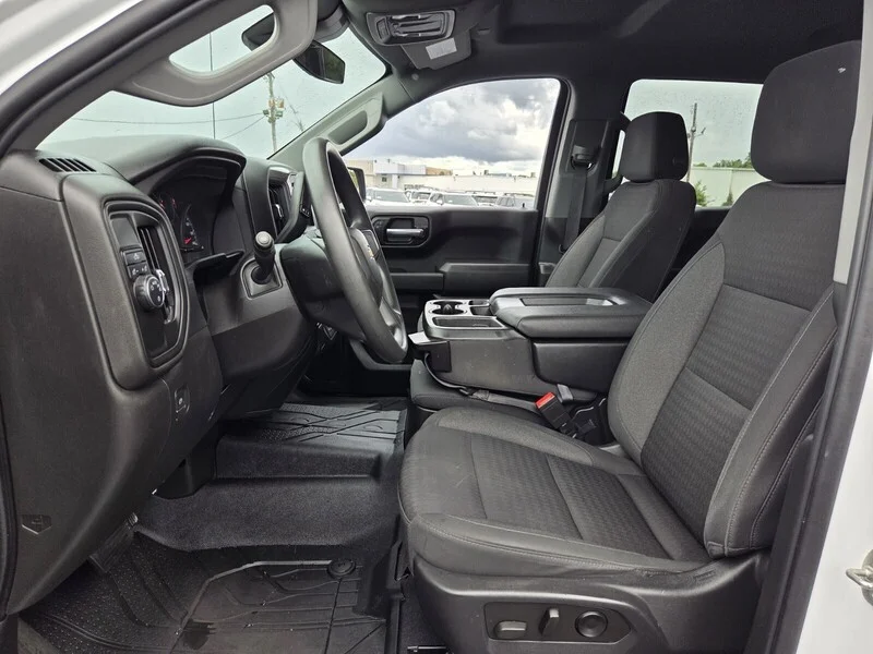 Used 2022 Summit White CHEVROLET CUSTOM image 9