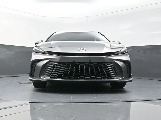 Used 2025  Toyota SE image 31