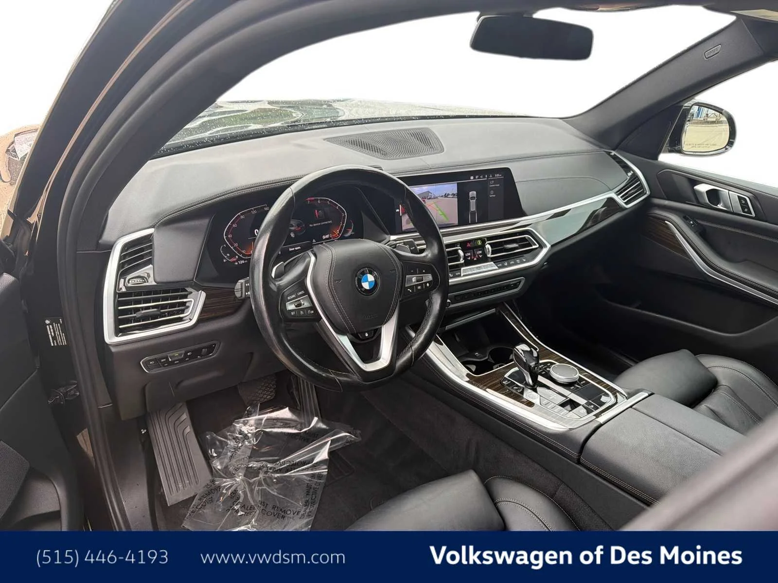 Used 2019 Dark Graphite Metallic BMW xDrive40i image 2