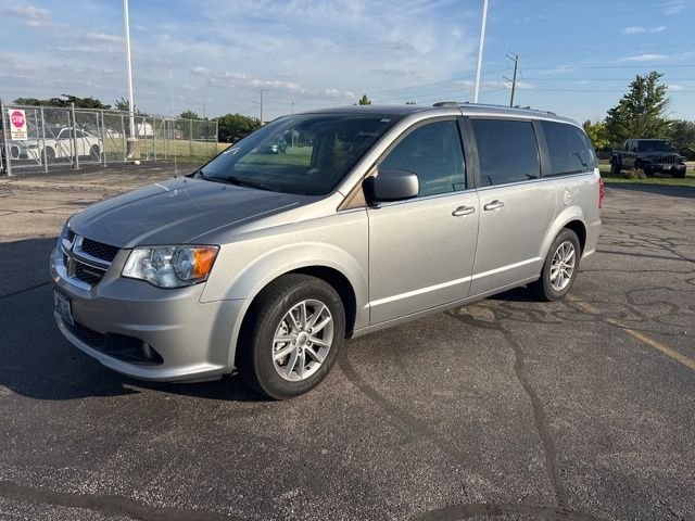 Used 2019 Silver Dodge SXT image 3
