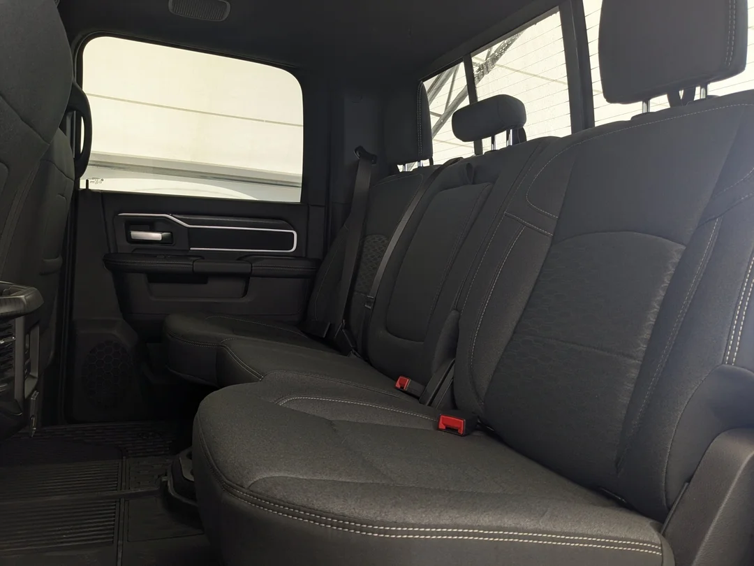 New 2026 Black RAM Rebel - - 6.7L HO Diesel - Level 1 Pkg w/ Vent Seats - 5th Wheel/Gooseneck Prep & More! image 29