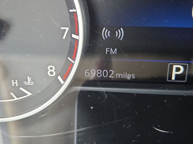Used 2019 Pearl White Nissan SL image 6