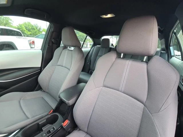 Used 2024  Toyota SE image 21