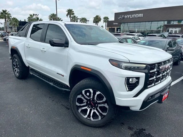 2025 GMC Canyon AT4