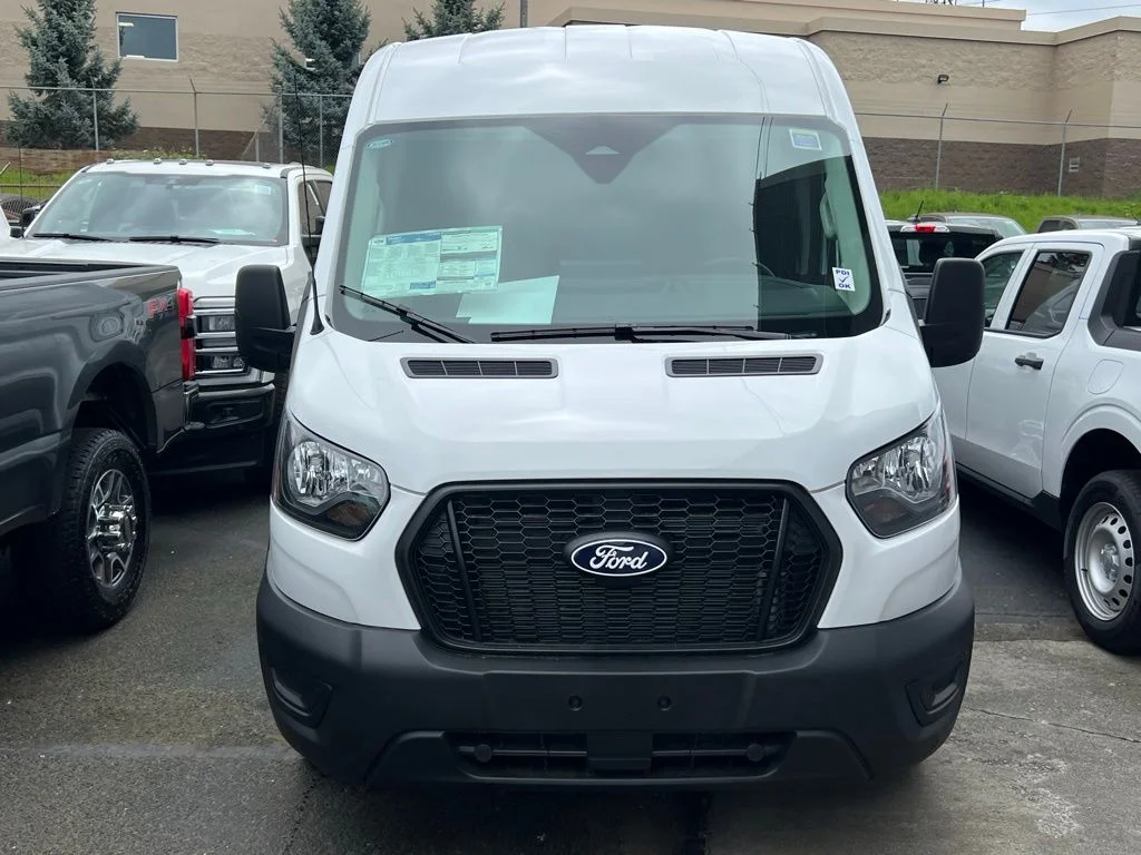 New 2026 Oxford White Ford Cargo Van image 5