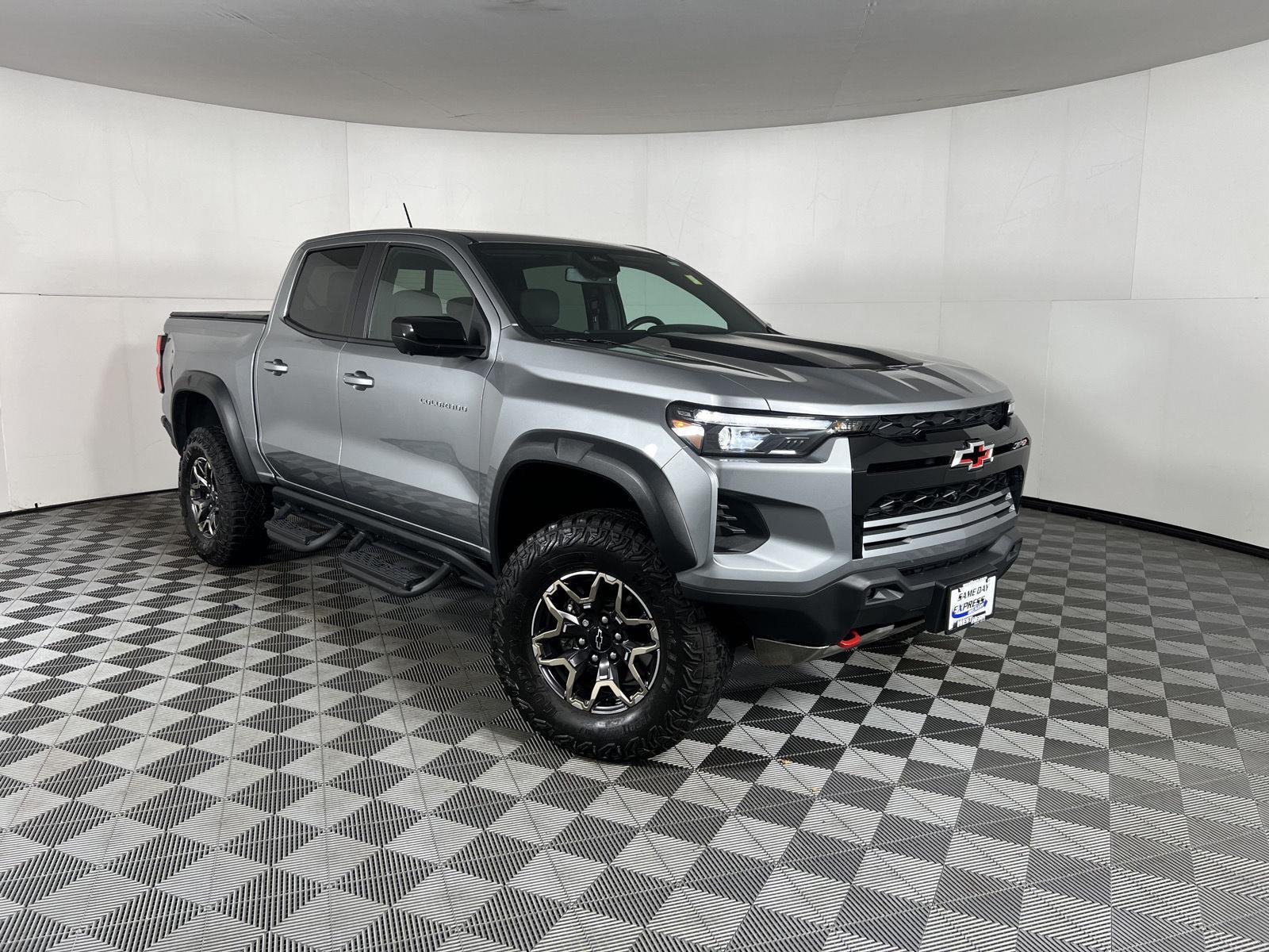 Used 2024 Sterling Gray Metallic Chevrolet ZR2 image 20
