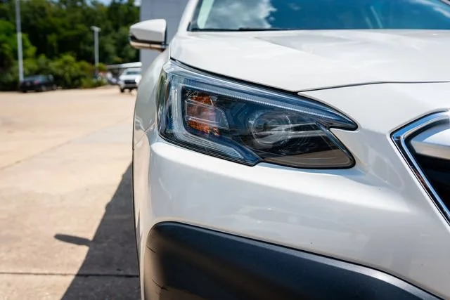 Used 2021 Crystal White Pearl Subaru Premium image 20