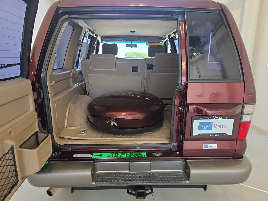 Used 2000 Red Isuzu S image 19