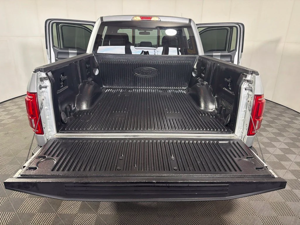 Used 2015 Ingot Silver Metallic Ford Lariat image 23
