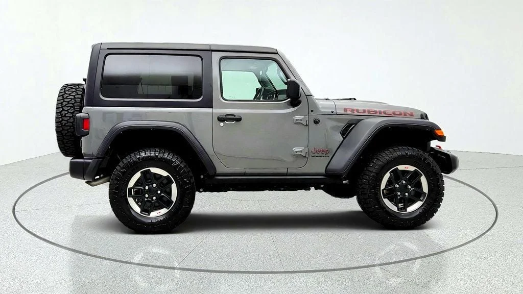 Used 2022 Sting-Gray Clearcoat Jeep Rubicon 4x4 w/ 8-Speed Auto & Black Wheels image 4