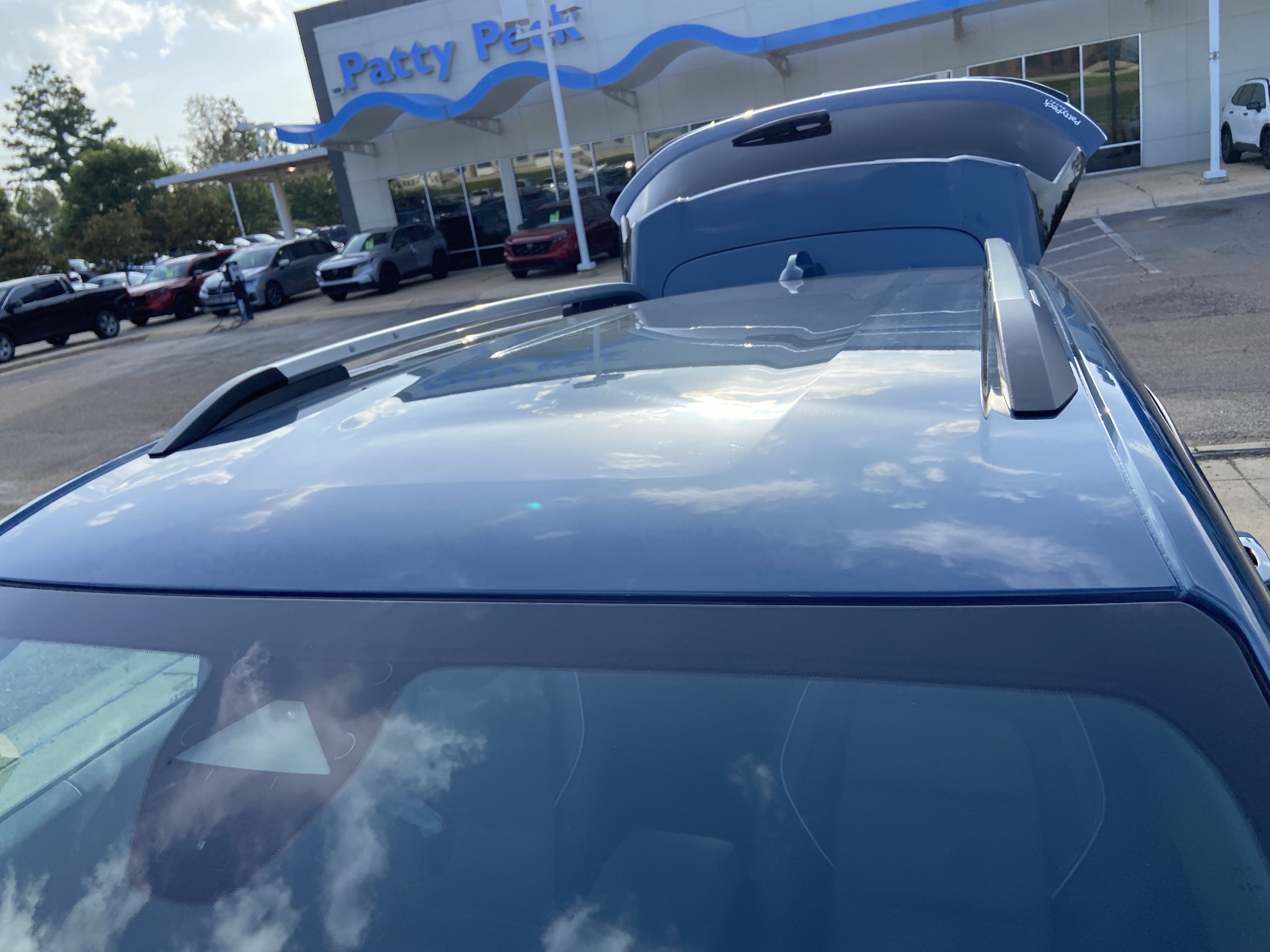 Used 2025 Lakeshore Blue Metallic Chevrolet AWD LT image 28