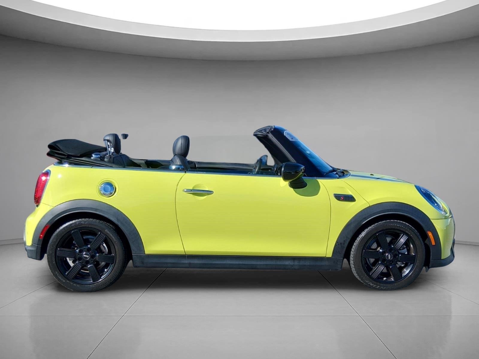 Used 2022 Zesty Yellow MINI Cooper S image 7