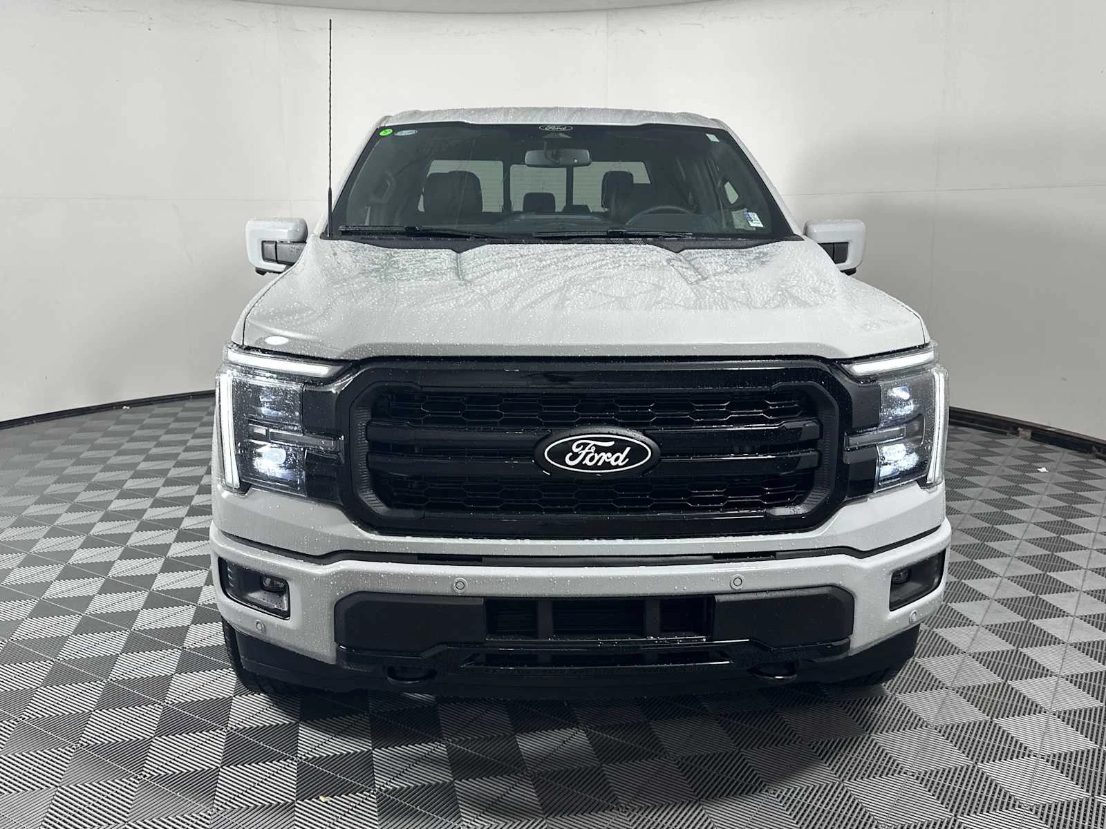 New 2026 Avalanche Gray Ford LARIAT image 2