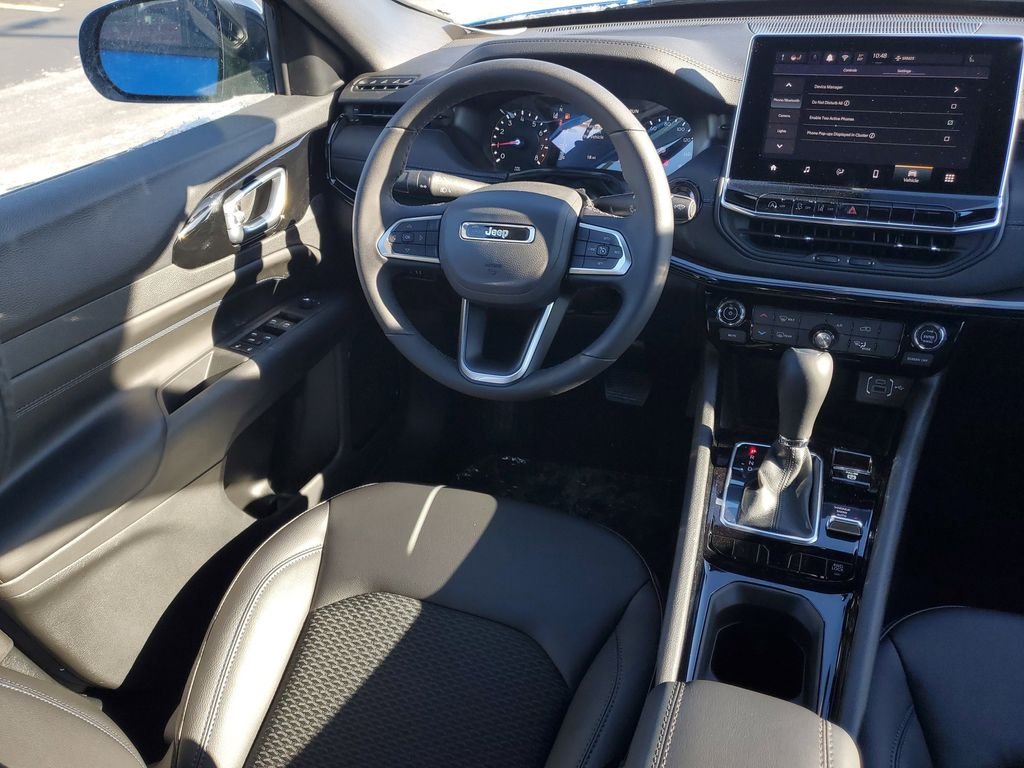 New 2026 Hydro Blue Pearlcoat Jeep Latitude image 14