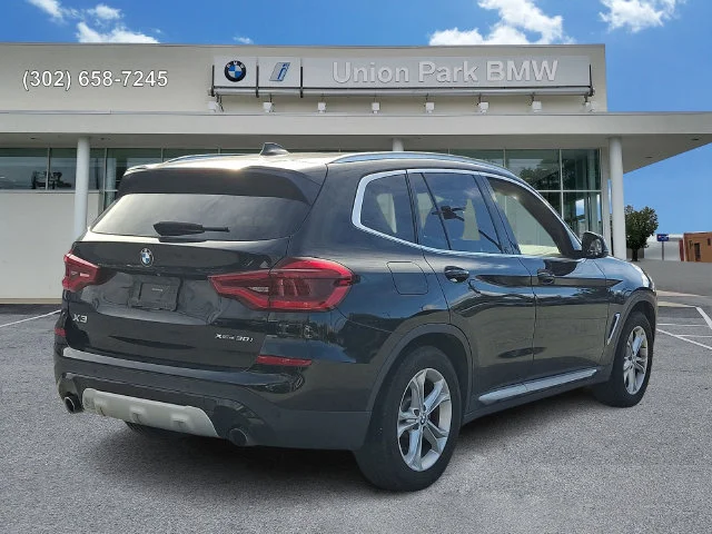 Used 2019 Jet Black BMW xDrive30i image 4