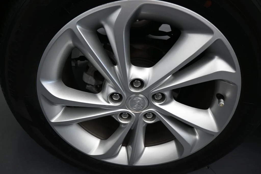 Used 2023 Ebony Twilight Metallic Buick Preferred image 40