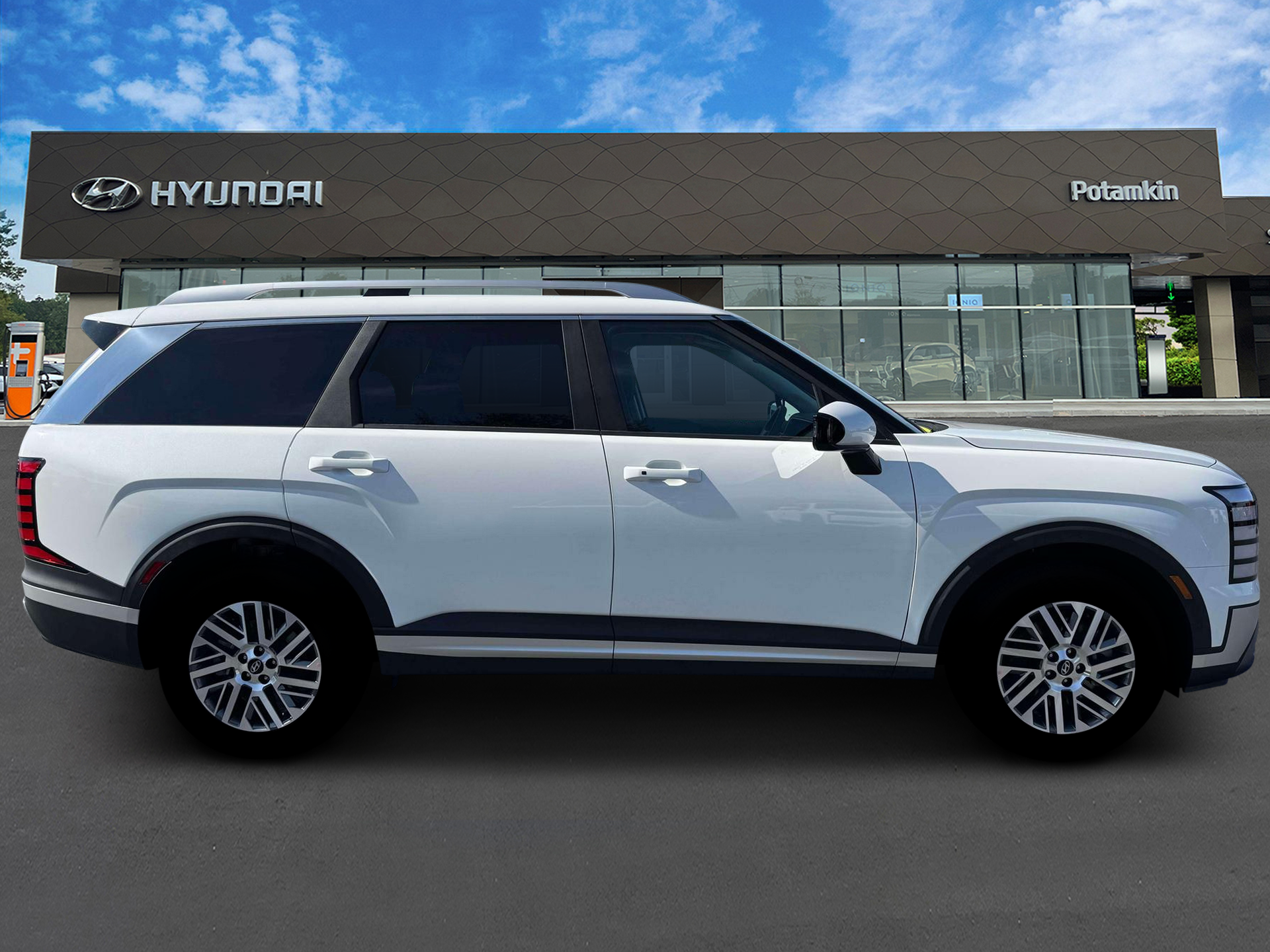 New 2026 Creamy White Pearl Hyundai SEL 7P image 9