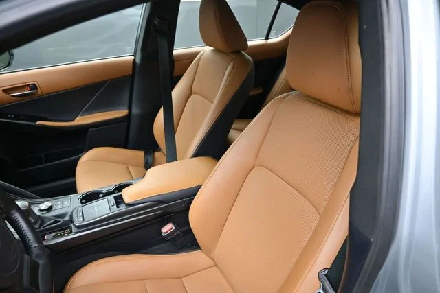 Used 2024 Silver Lexus 300 image 21