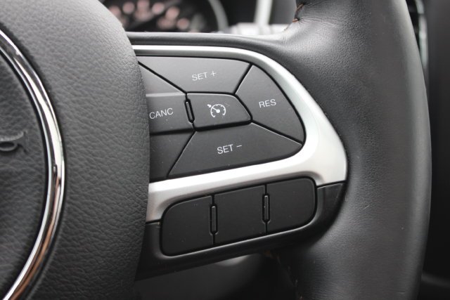 Used 2019 Gray Jeep Latitude image 15