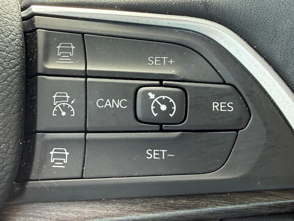 Used 2023 Gray Jeep Limited image 17