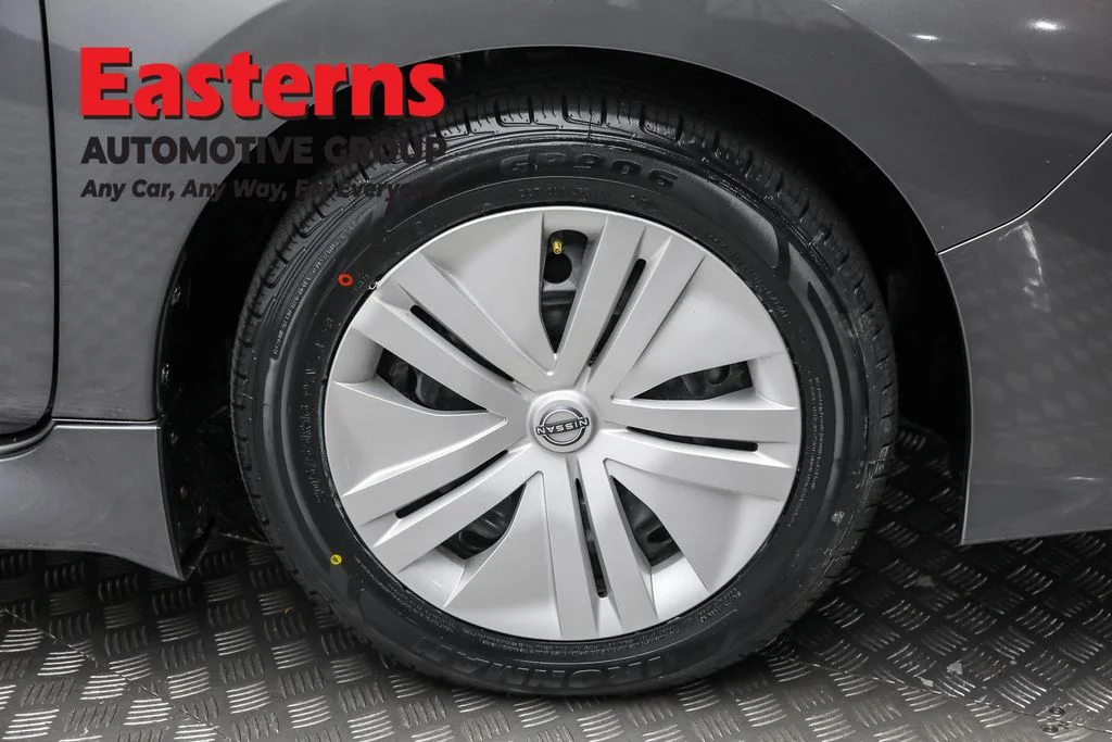 Used 2023 Gray Nissan S image 30