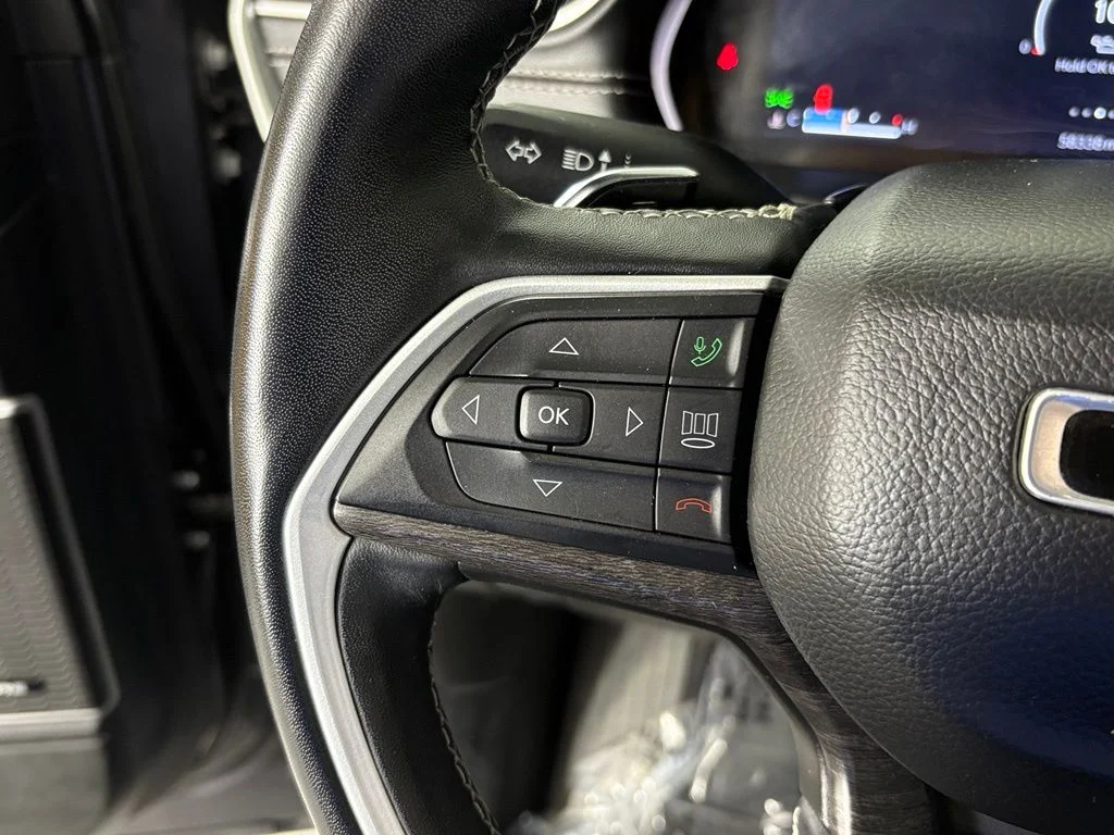 Used 2022 Gray Jeep Limited image 20