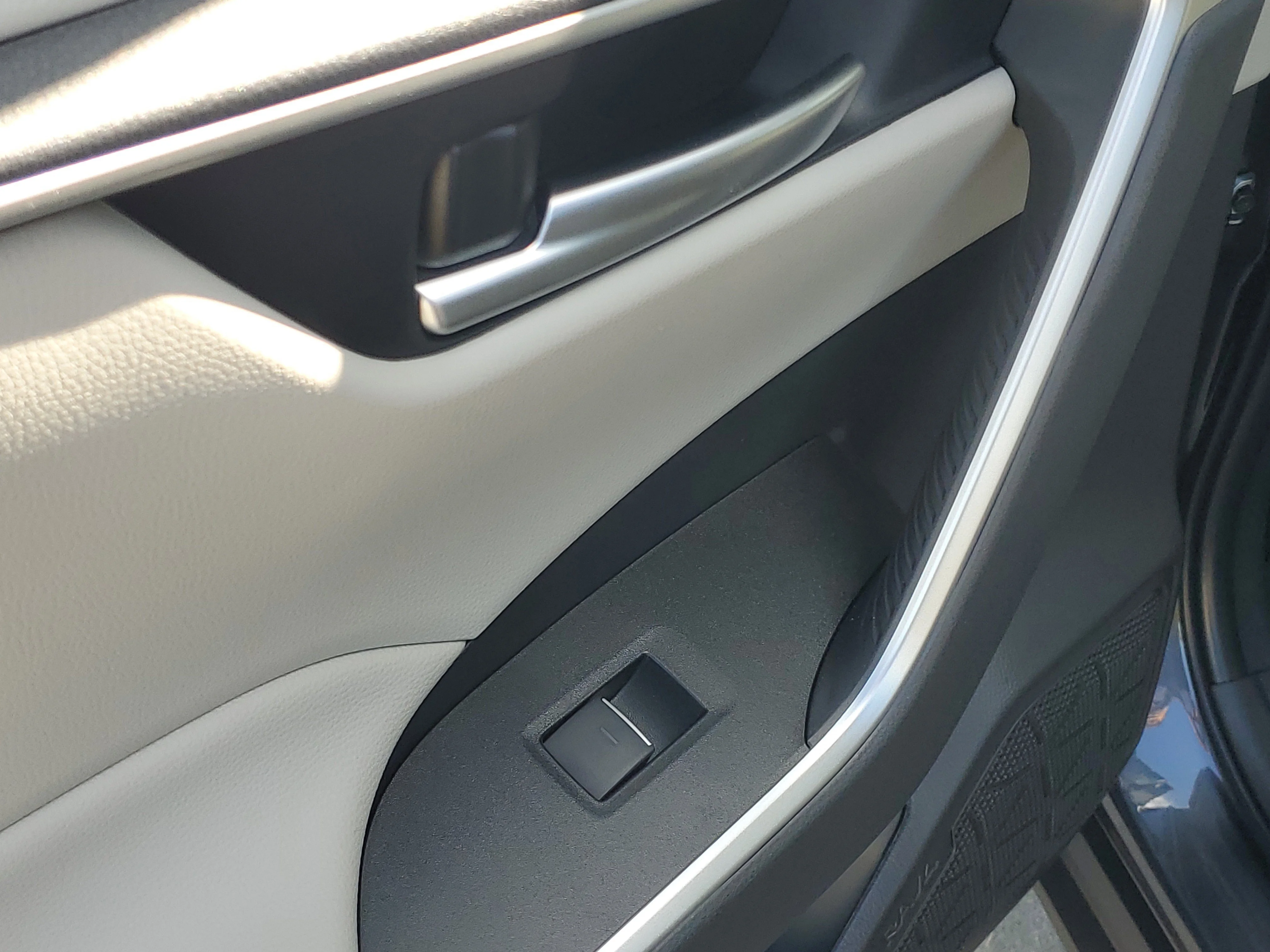 Used 2025 Magnetic Gray Metallic Toyota XLE Premium image 13