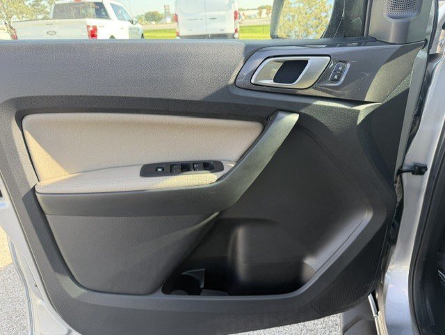 Used 2020 Silver Metallic Ford LARIAT image 9