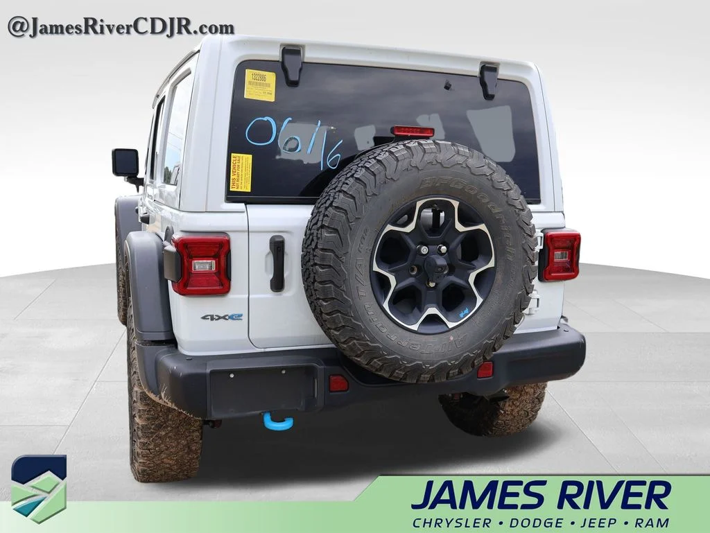 Used 2023 White Jeep Rubicon 4xe image 16