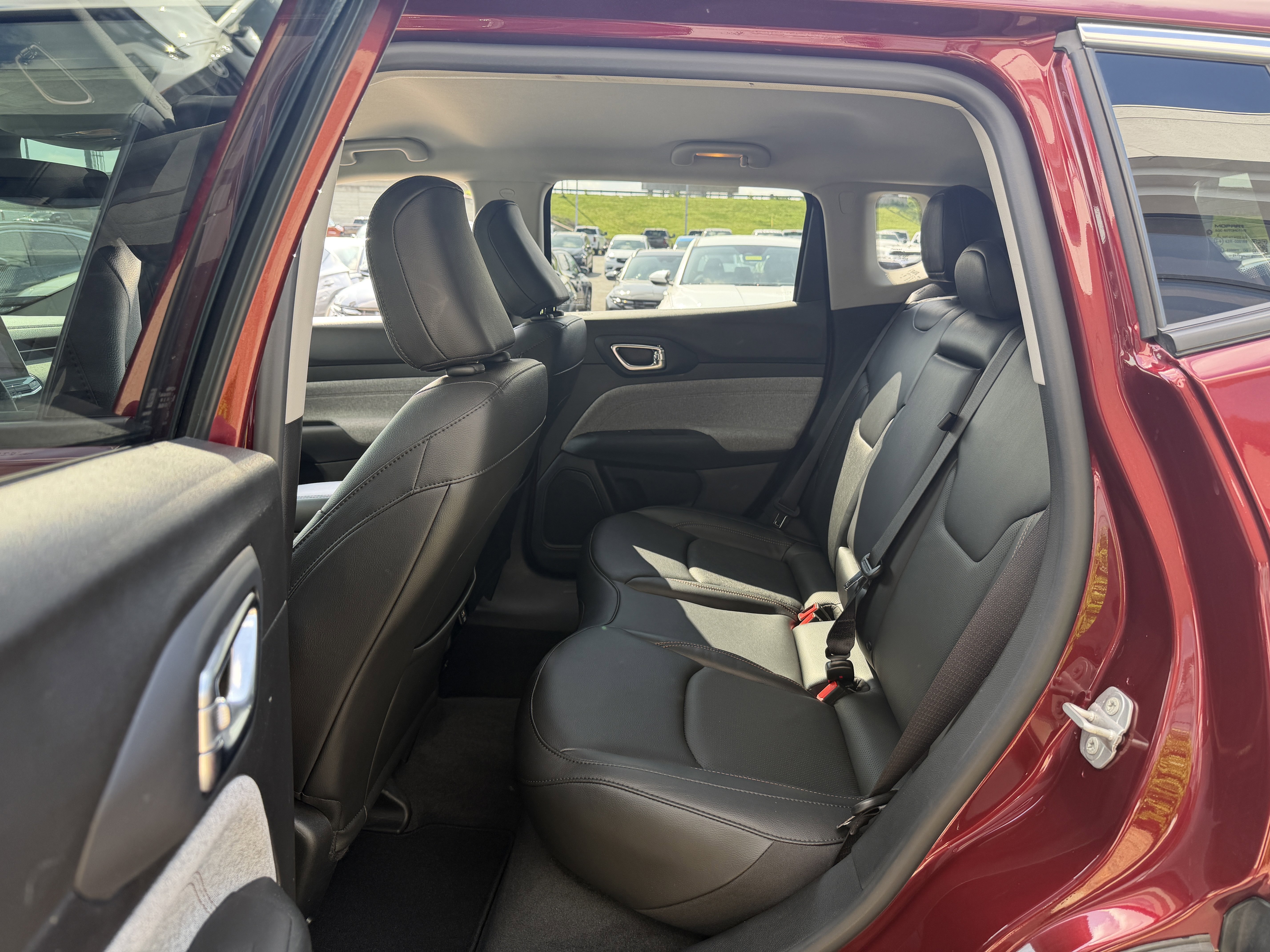 Used 2022 Velvet Red Pearlcoat Jeep Latitude Lux image 24