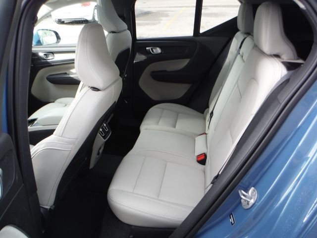 Used 2024 Blue Volvo B5 Plus Bright Theme image 34