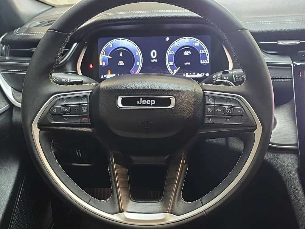 Used 2024 Black Jeep Limited image 17