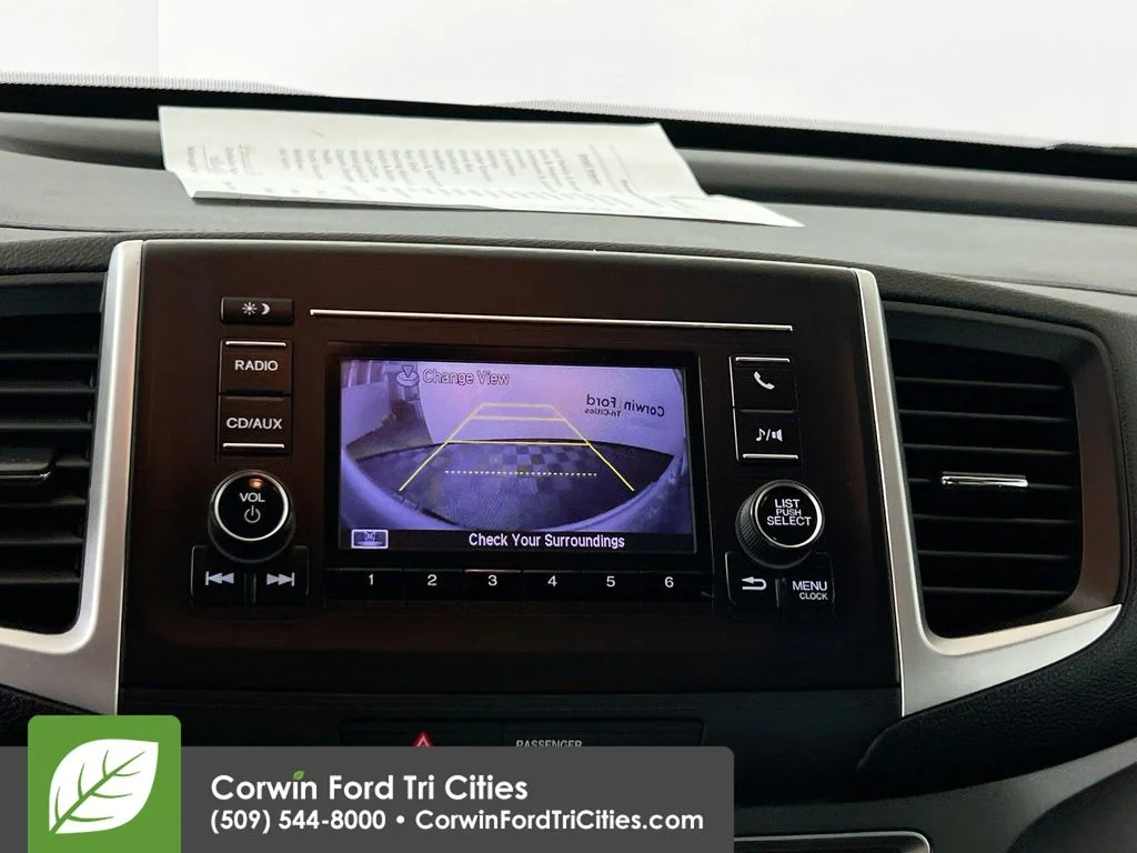 Used 2017 Silver Honda RTL image 19