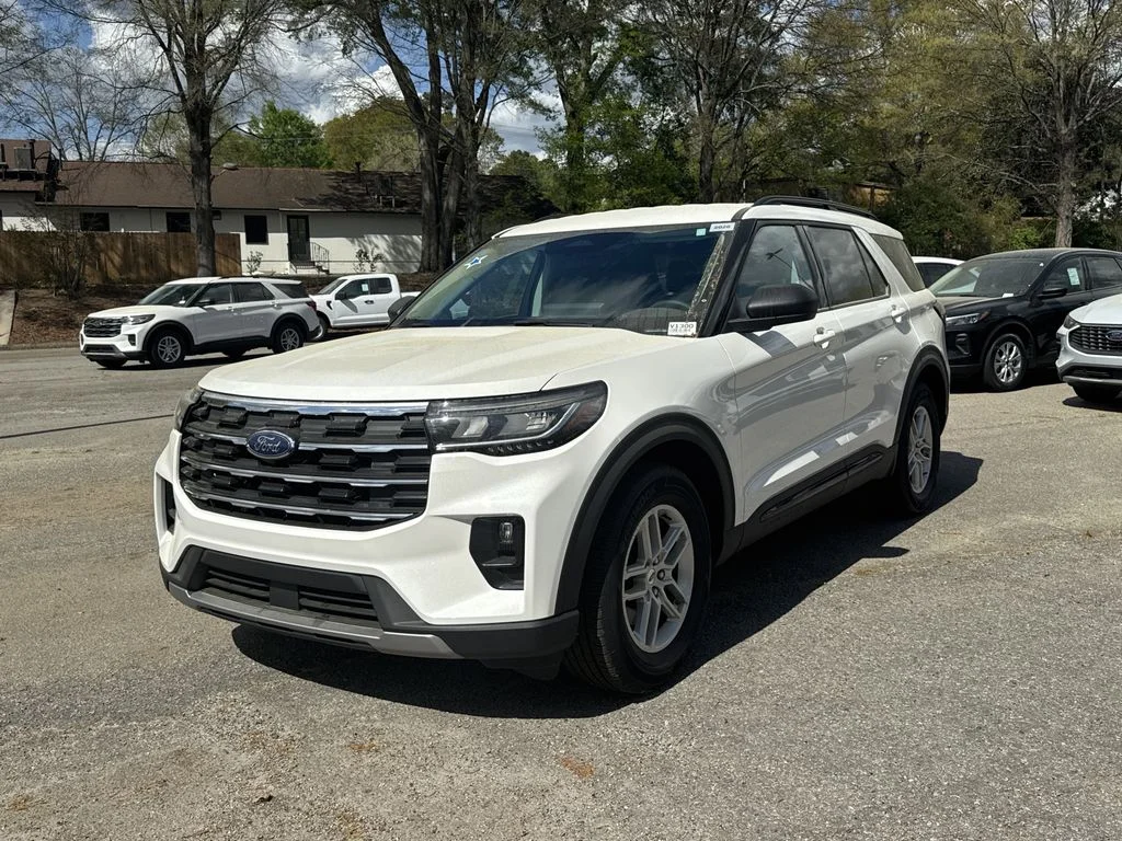 New 2026 White Ford Active image 3