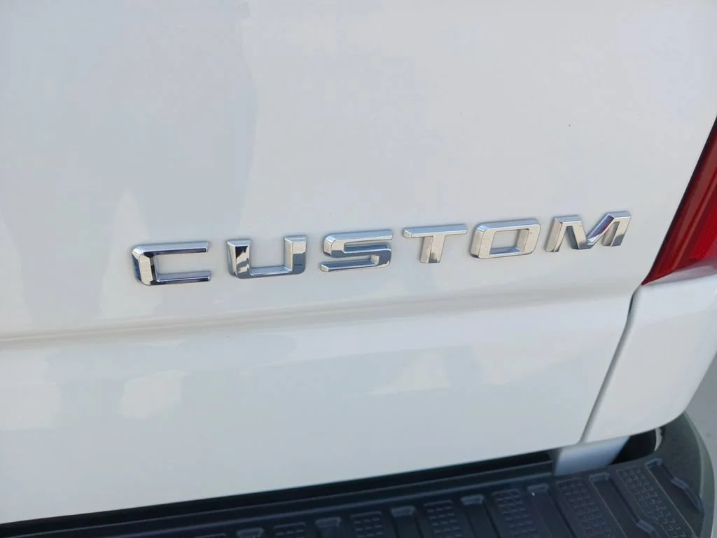Used 2024 Summit White Chevrolet Custom image 27