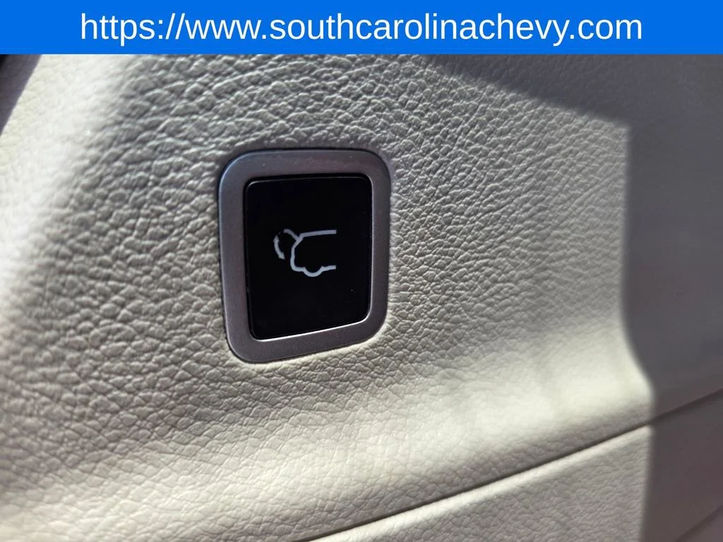 Used 2024  Chrysler Touring L image 35