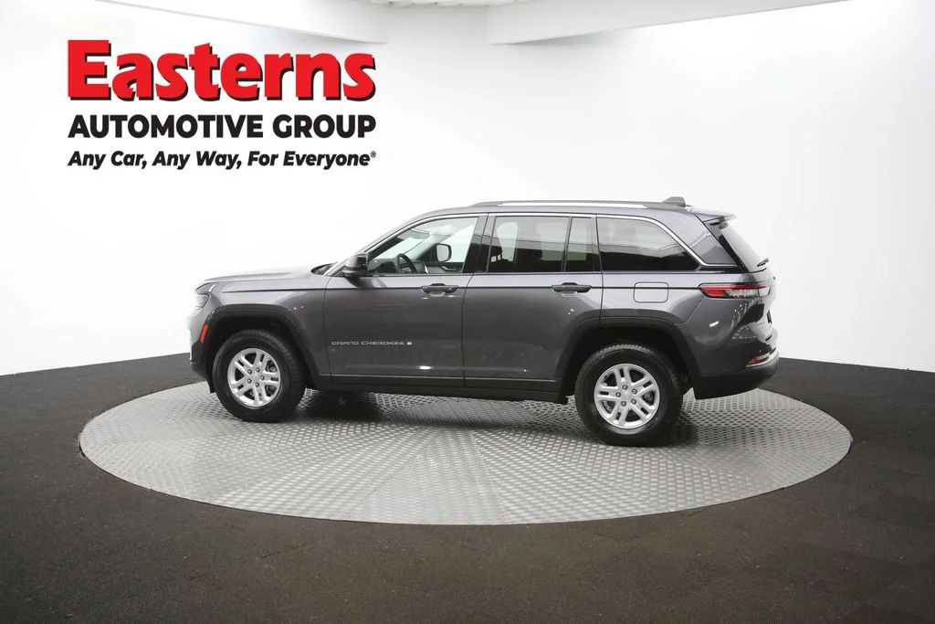 Used 2023 Gray Jeep Laredo image 61