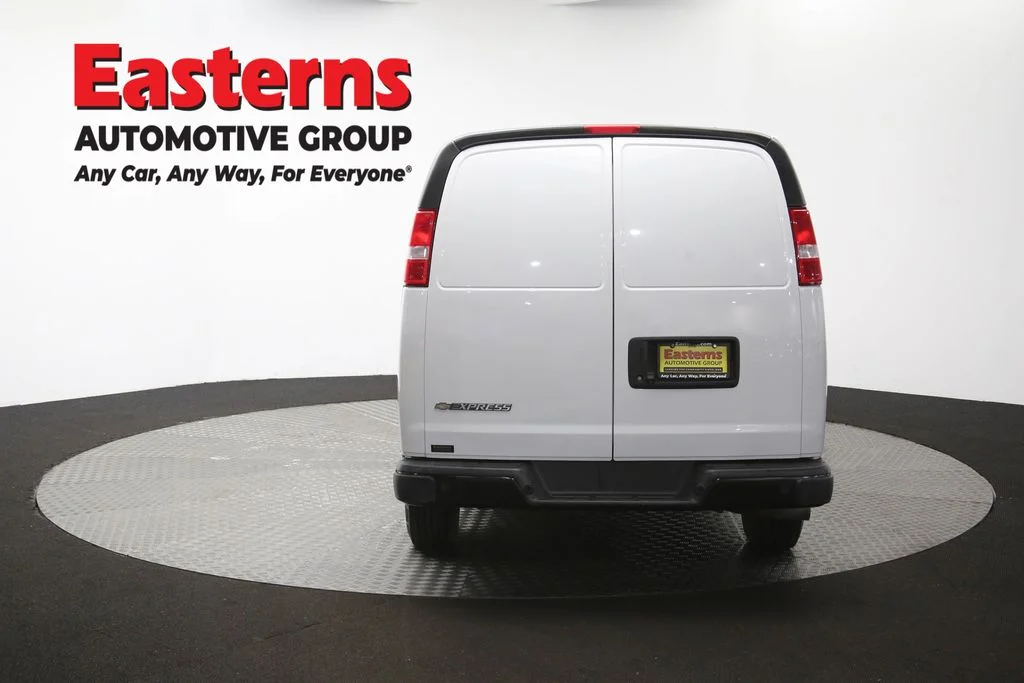 Used 2019 White Chevrolet Work Van image 38