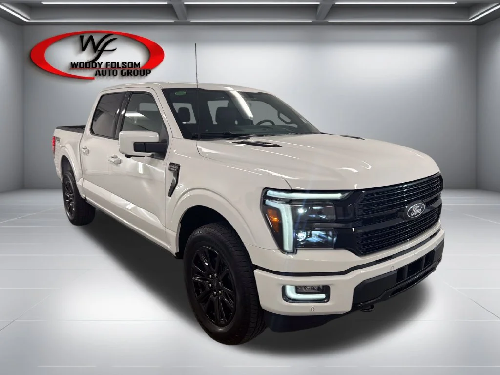 New 2026 Star White Metallic Tri-Coat Ford Platinum® image 3