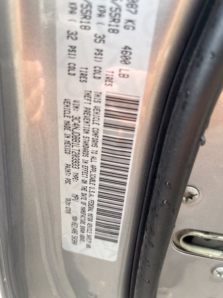 Used 2020 Silver Jeep Altitude image 15